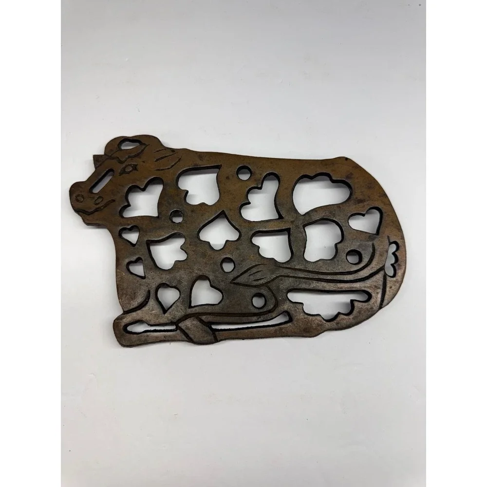 Vintage Cast Iron Cow Trivet Farmhouse Heart Clover Cutout Rustic Brown Metal